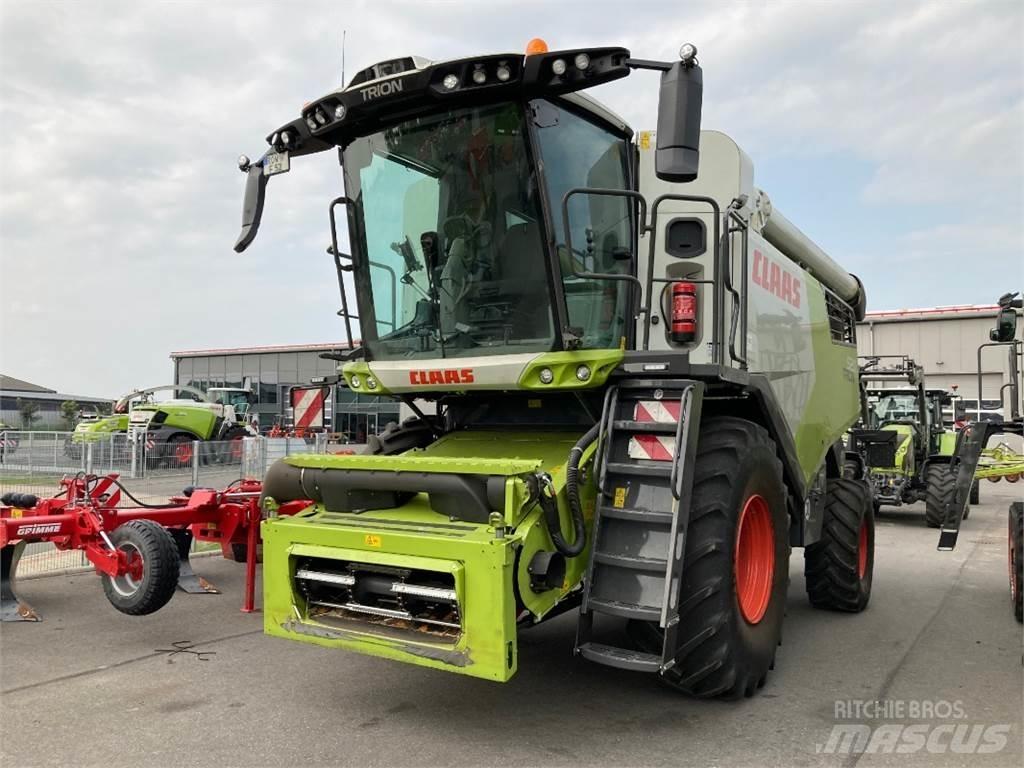 CLAAS Trion 520 Ceifeiras debulhadoras