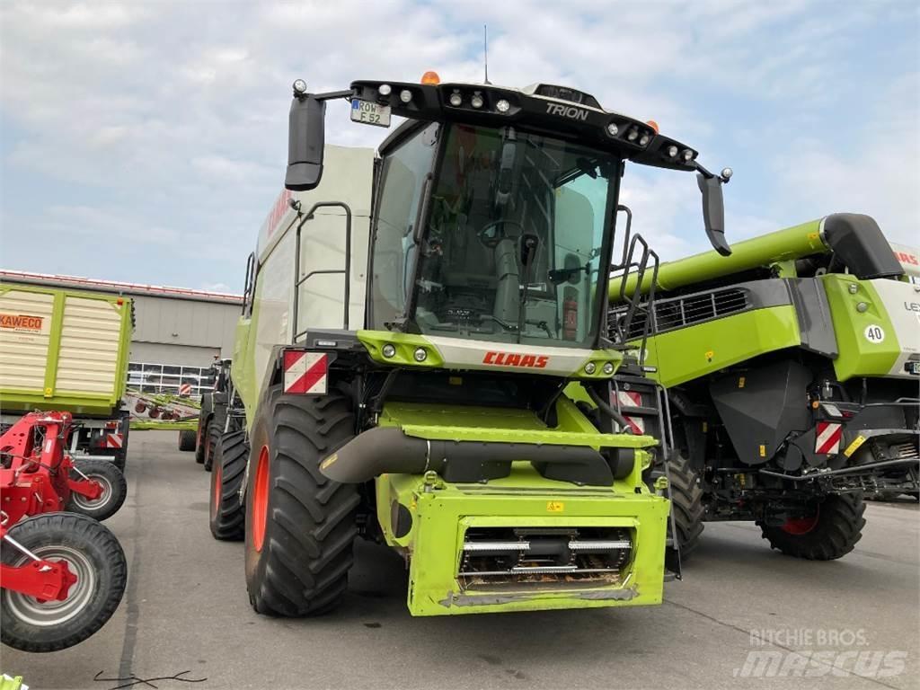CLAAS Trion 520 Ceifeiras debulhadoras