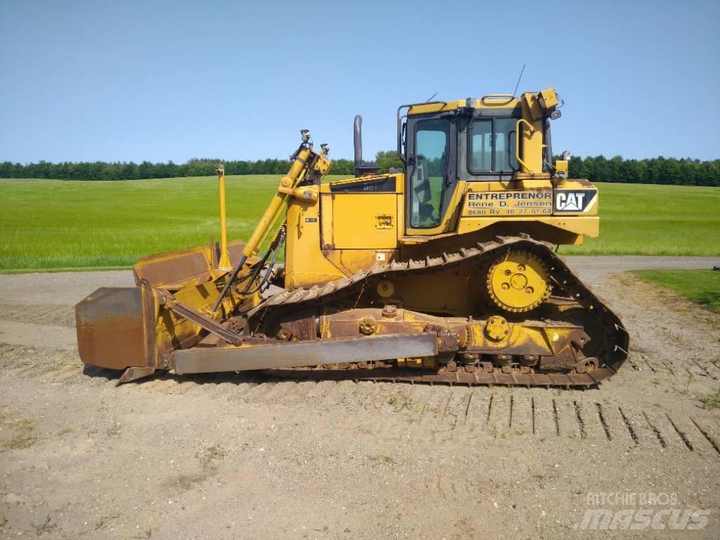 CAT D 6 T LGP Dozers - Tratores rastos