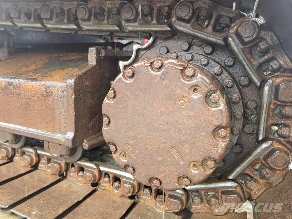 Hitachi ZX 210 Escavadoras de rastos