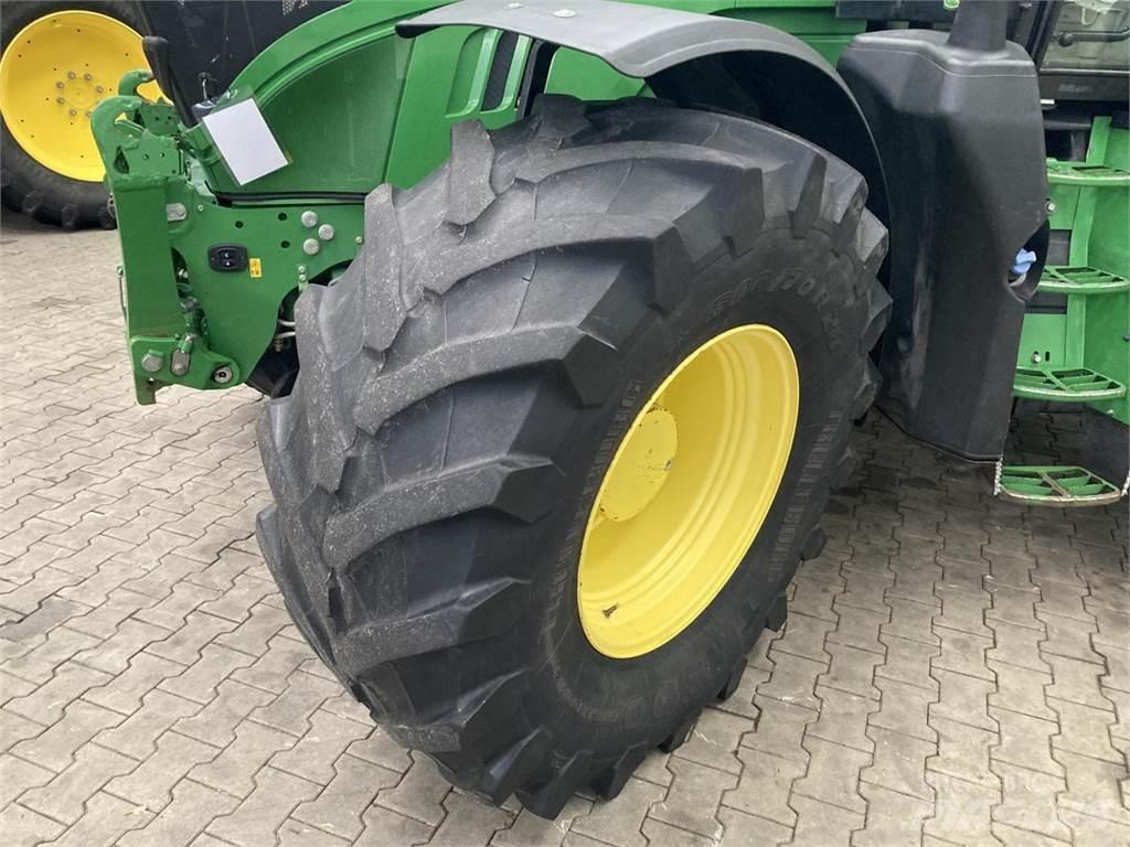 John Deere 6215R Tratores Agrícolas usados