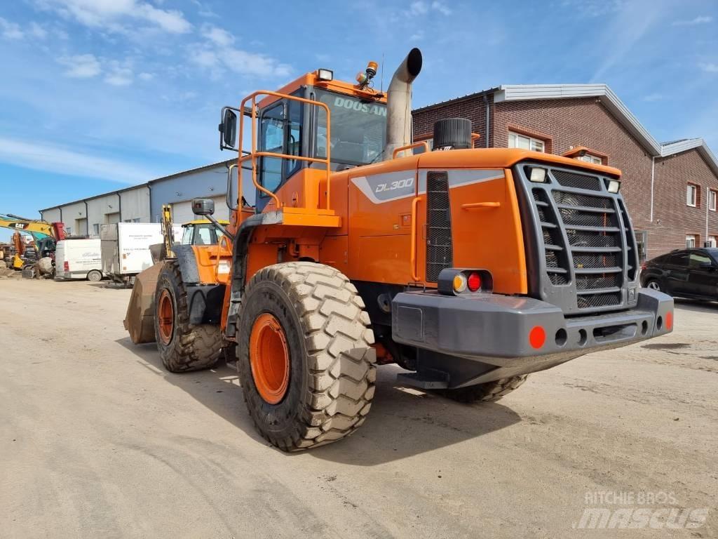 Doosan DL 300-5 Pás carregadoras de rodas