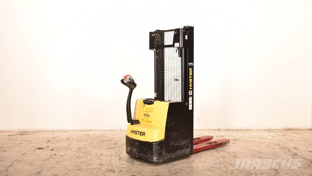 Hyster S 1.6 Empilhador para operador externo