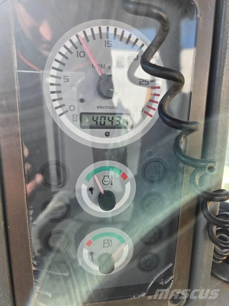 Komatsu WB 97 R-5EO Retroescavadoras