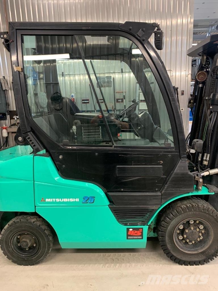 Mitsubishi FD 25 N2 Empilhadores Diesel