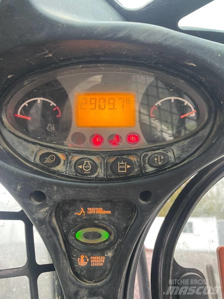 Bobcat T 650 Carregadoras de direcção deslizante