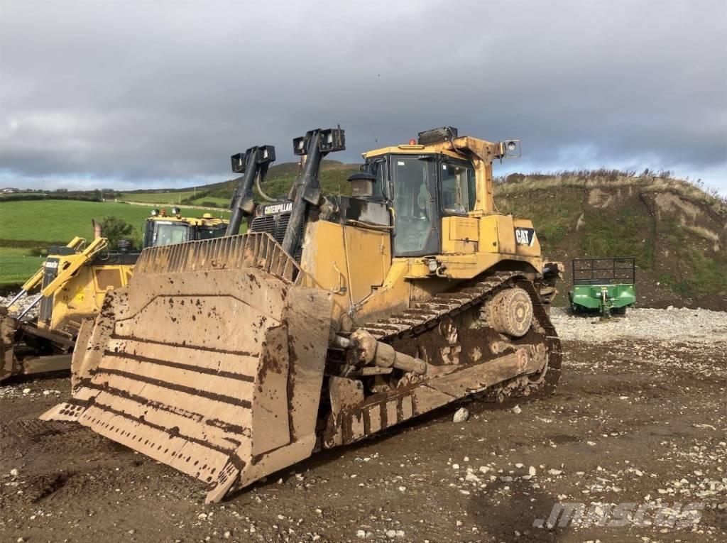 CAT D 9 T Dozers - Tratores rastos