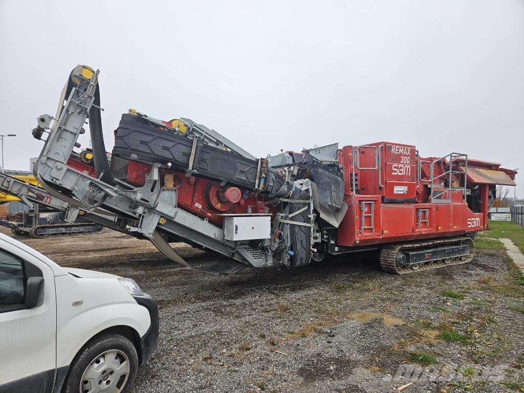 SBM Remax 300 Britadores móveis