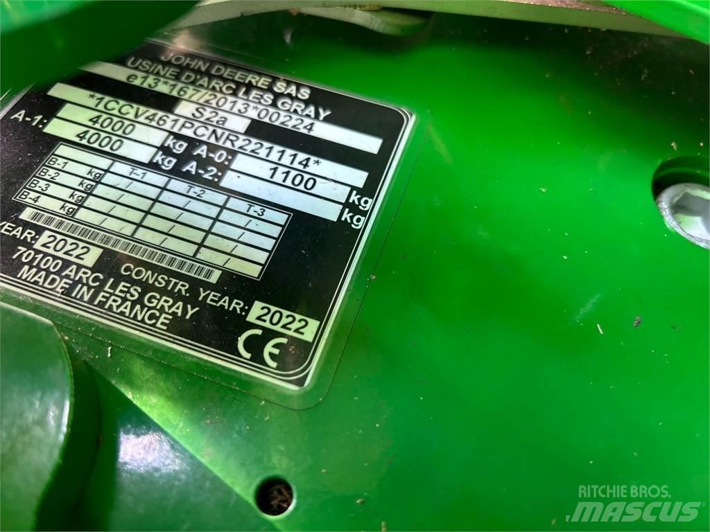 John Deere V461R Enfardadeira de rolos