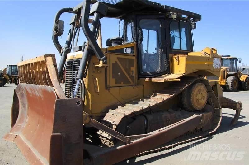CAT D6R2 Dozers - Tratores rastos