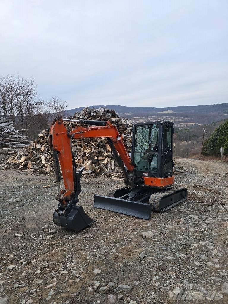 Hitachi ZX35 Mini Escavadoras <7t
