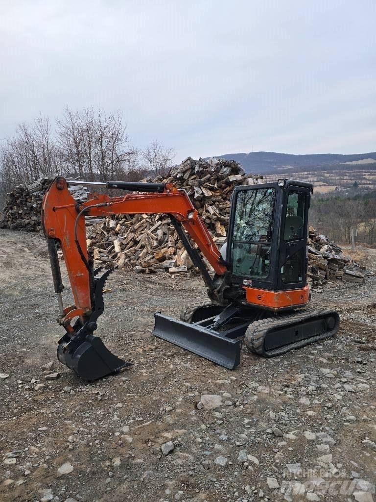 Hitachi ZX35 Mini Escavadoras <7t