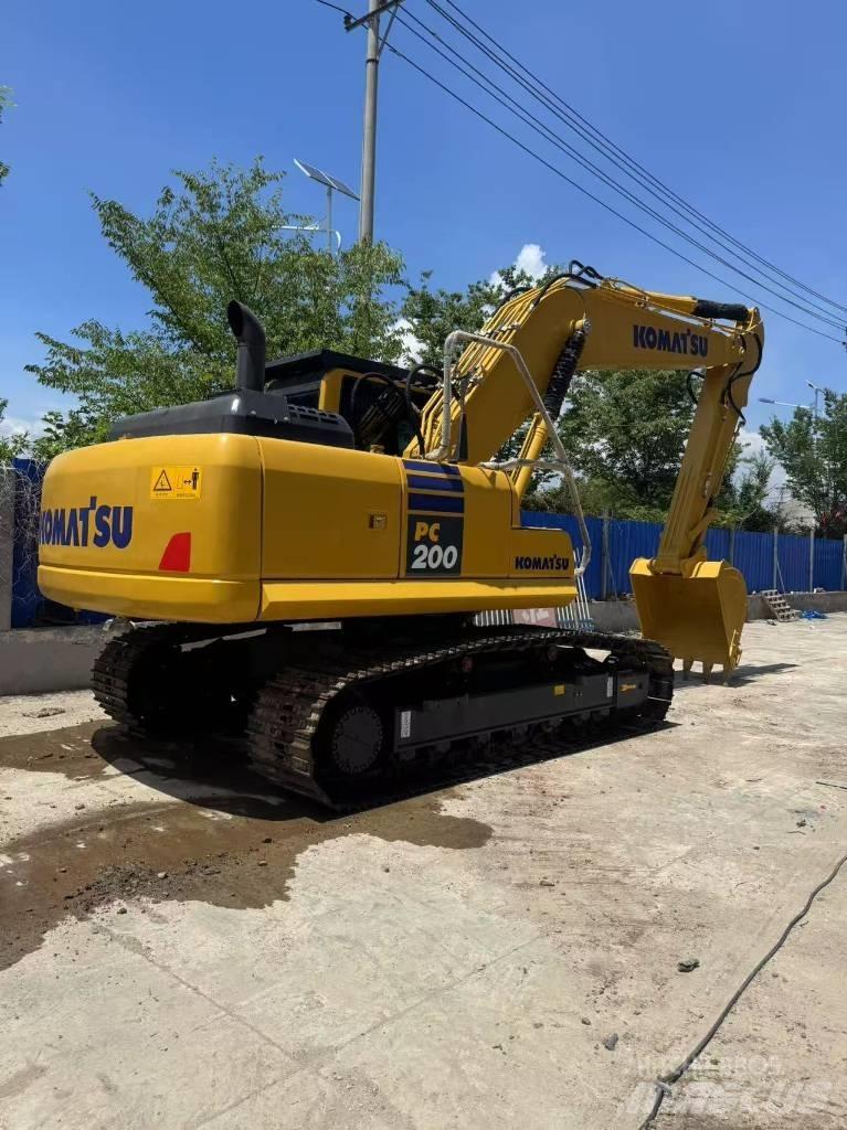 Komatsu PC 200 8N Escavadoras de rastos