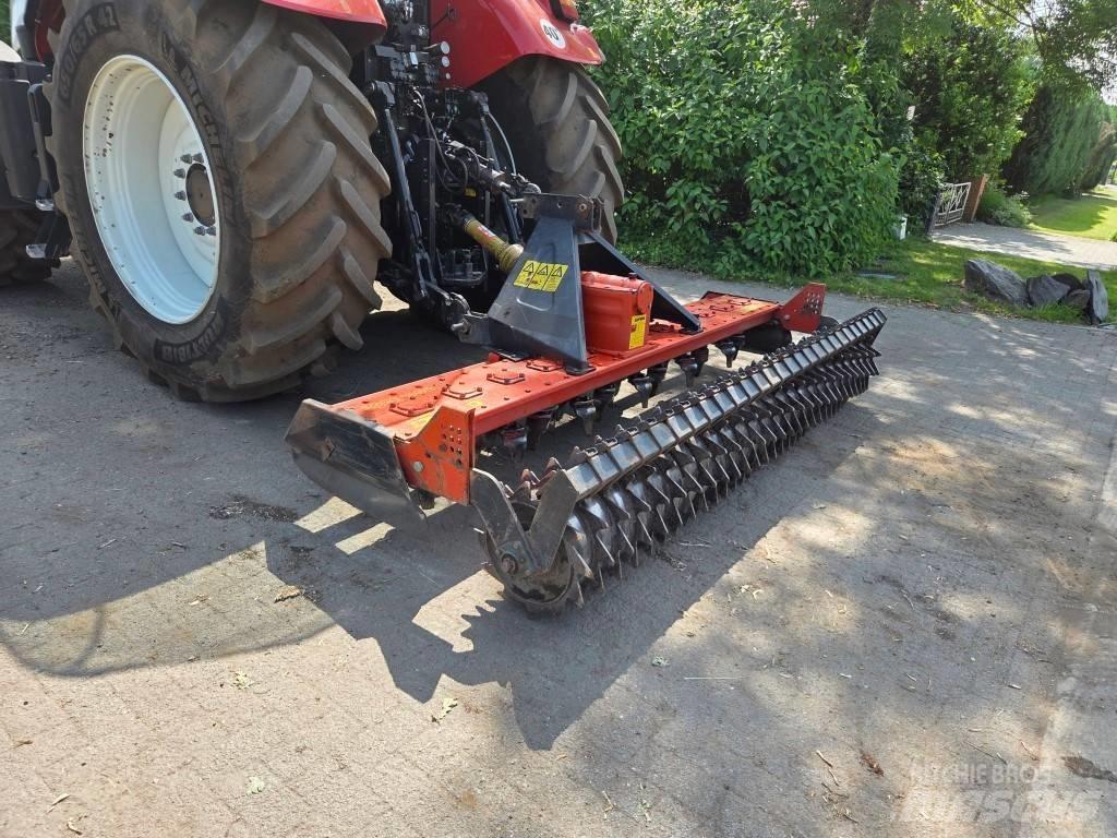  Compact mod. 3000 Grades mecânicas e moto-cultivadores