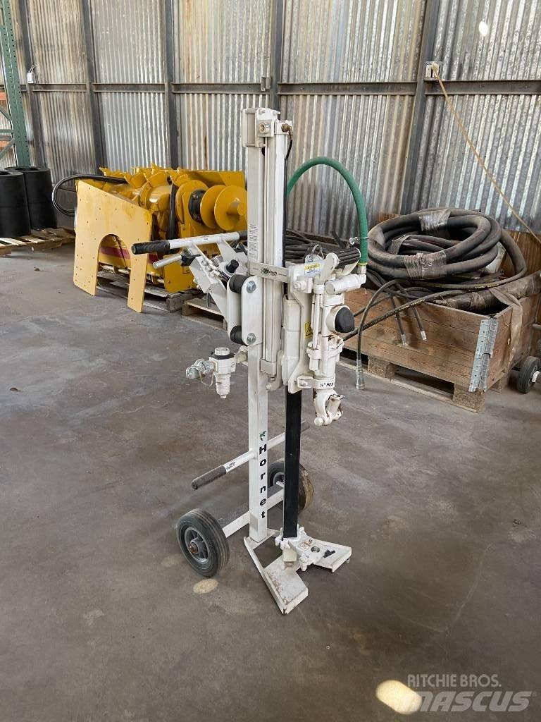  Minnich Hornet 24/22 Acessórios para betão