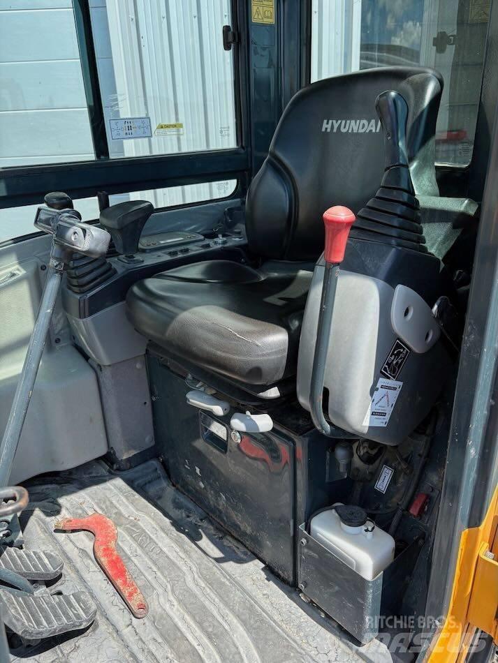 Hyundai R25Z-9 AK Mini Escavadoras <7t
