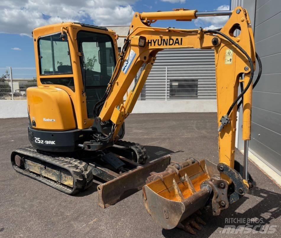 Hyundai R25Z-9 AK Mini Escavadoras <7t