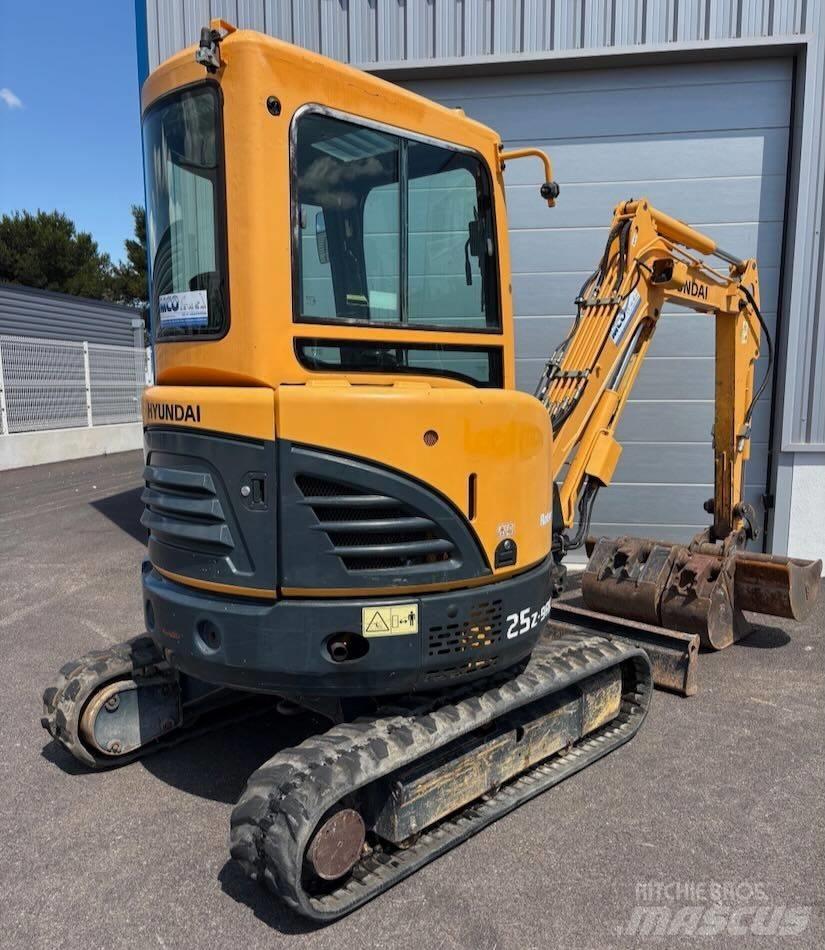 Hyundai R25Z-9 AK Mini Escavadoras <7t