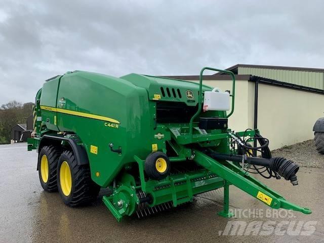 John Deere C441 R Enfardadeira de rolos