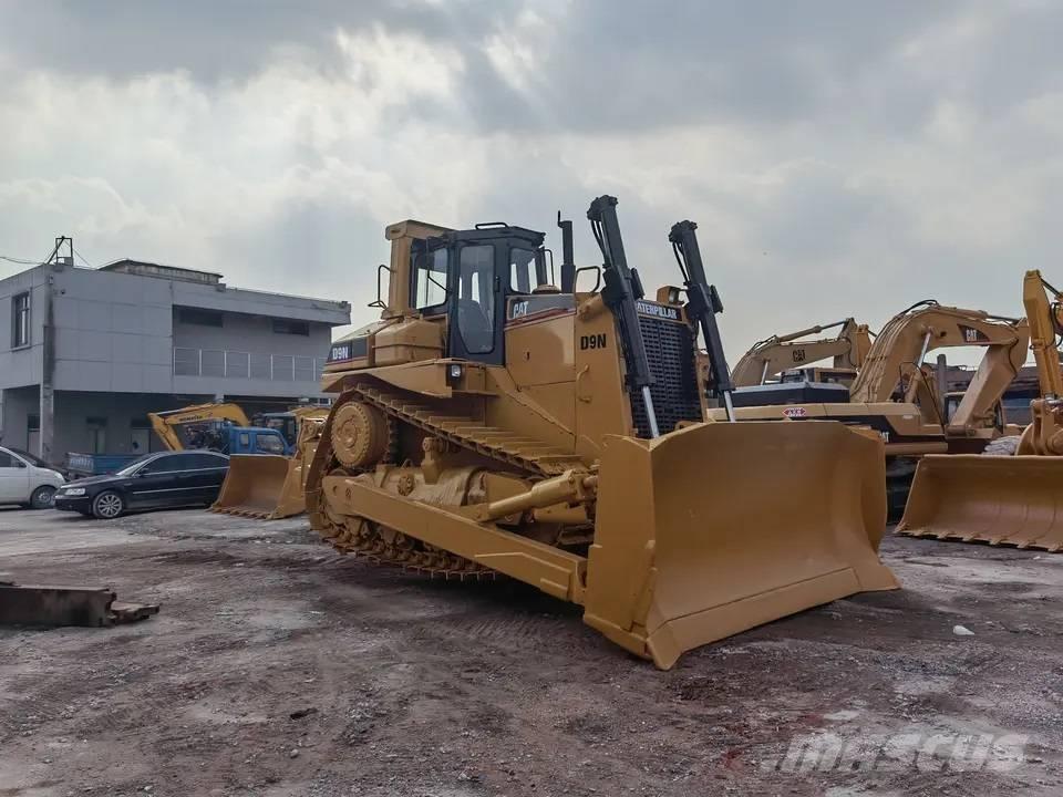 CAT D9N Dozers - Tratores rastos