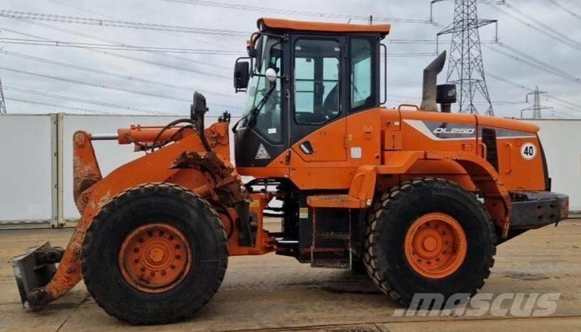Doosan DL 250-5 Mini carregadoras