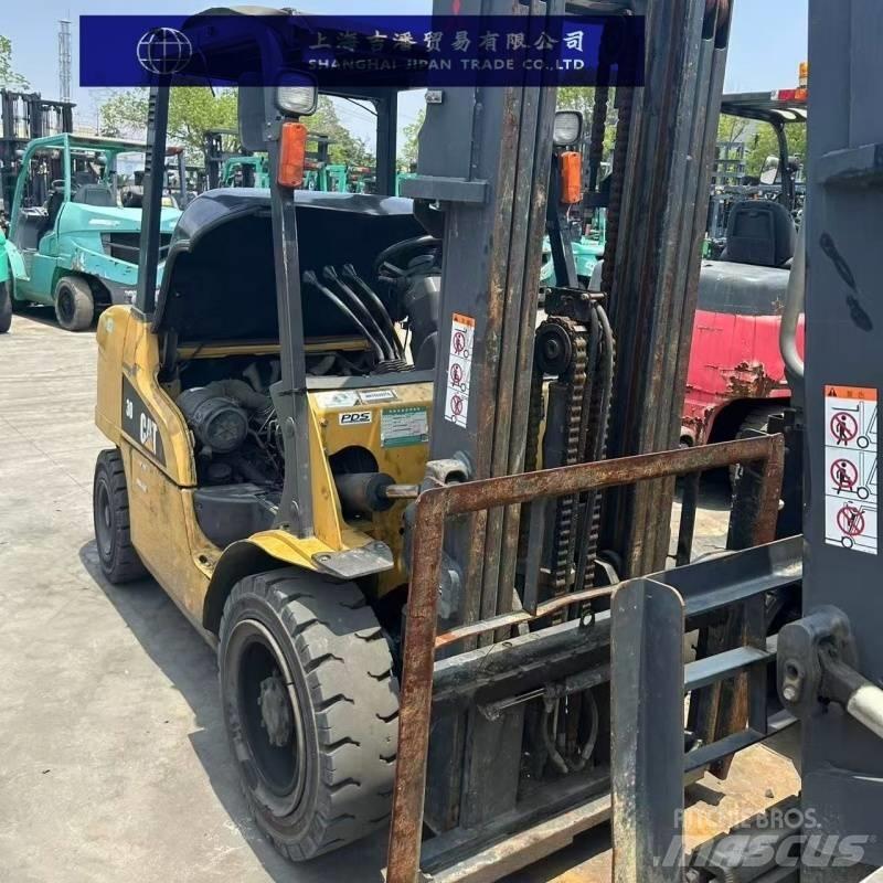 CAT 30 Empilhadores Diesel