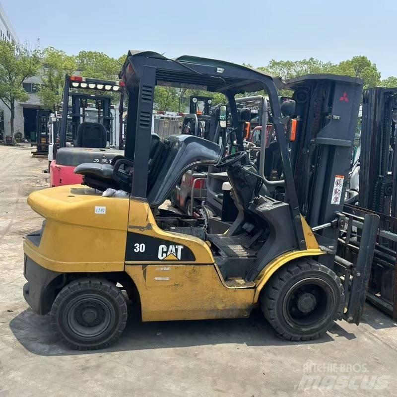 CAT 30 Empilhadores Diesel
