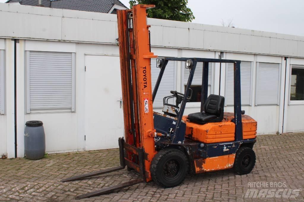Toyota 5 FD 25 Empilhadores Diesel