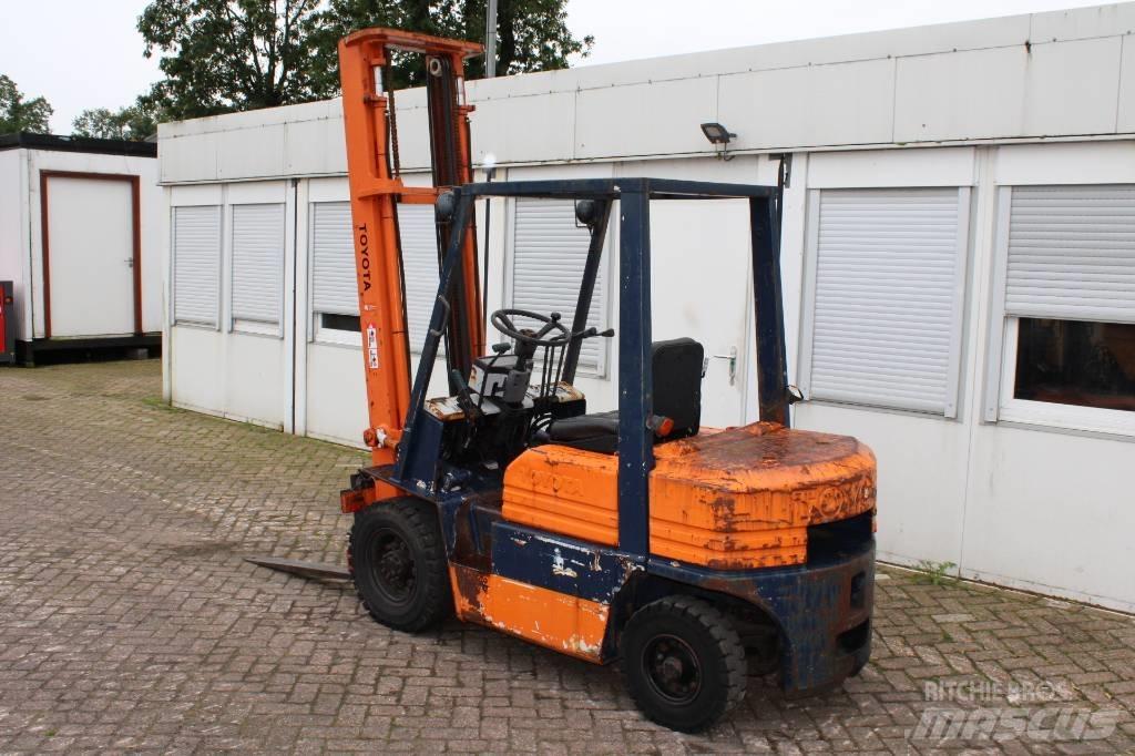 Toyota 5 FD 25 Empilhadores Diesel