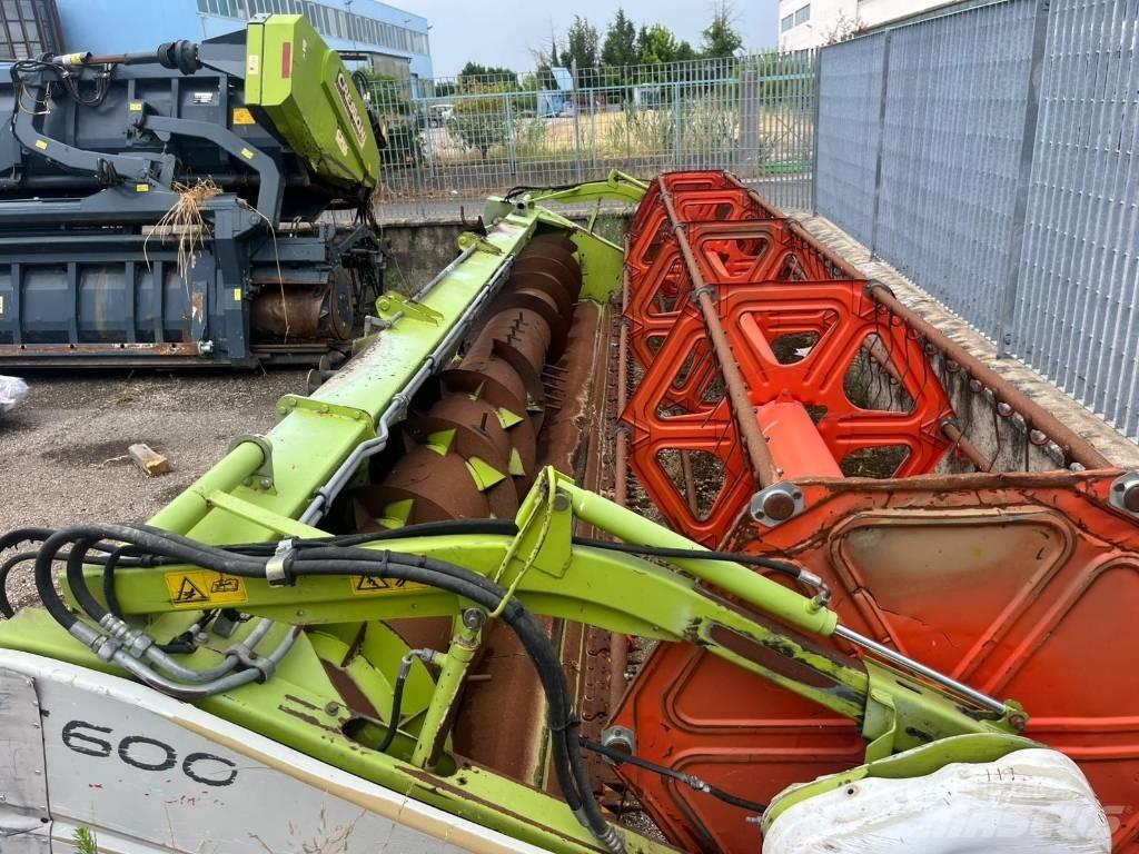 CLAAS C 600 Ceifeiras debulhadoras compactas