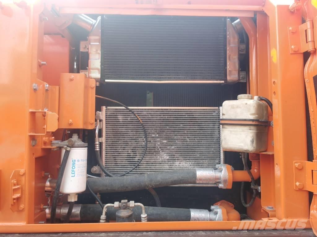 Doosan DX 225 LC Escavadoras de rastos