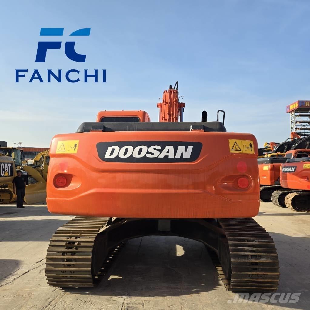 Doosan DX 225 LC Escavadoras de rastos