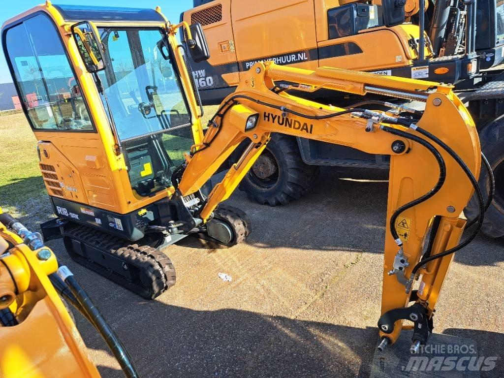 Hyundai R18-9AK Mini Escavadoras <7t