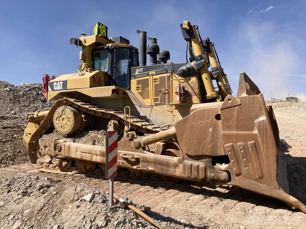 CAT D 11 T Dozers - Tratores rastos