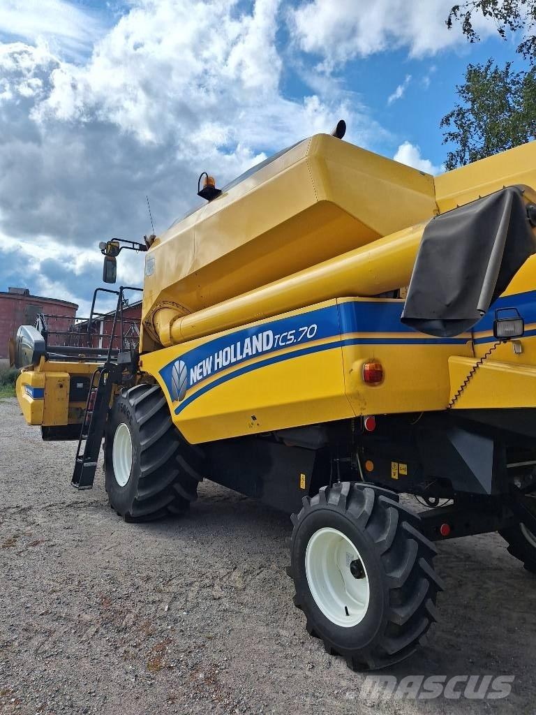 New Holland TC 5.70 Ceifeiras debulhadoras