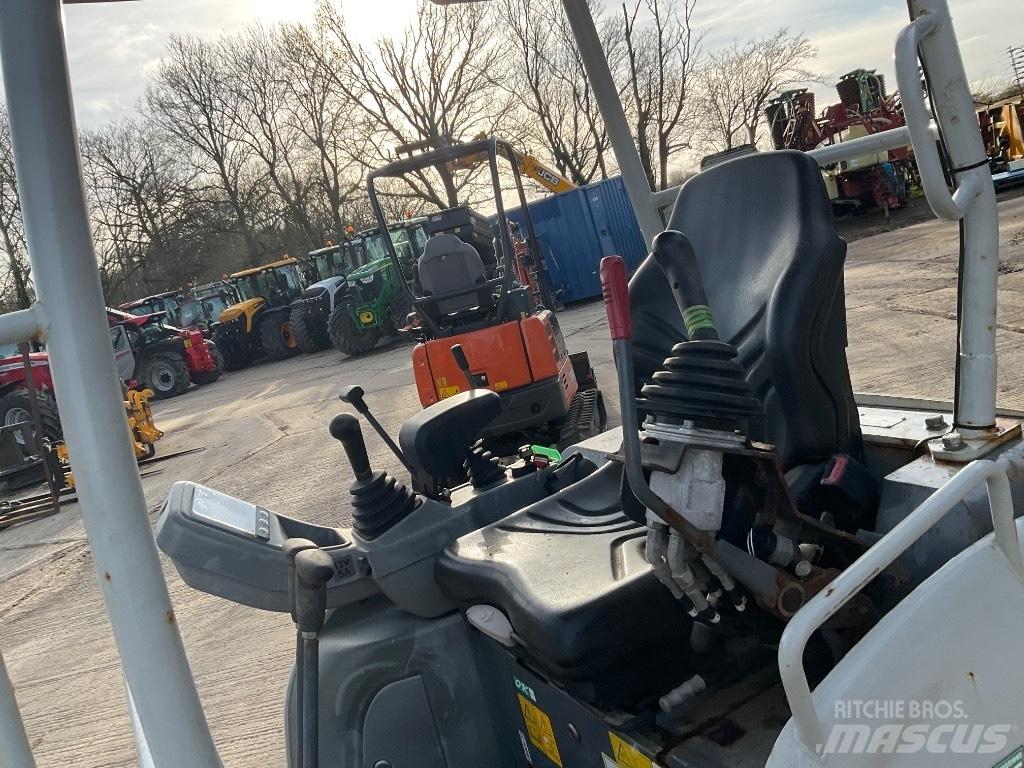 Takeuchi TB 216 Mini Escavadoras <7t
