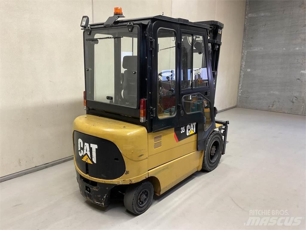 CAT EP35K-PAC Empilhadores eléctricos