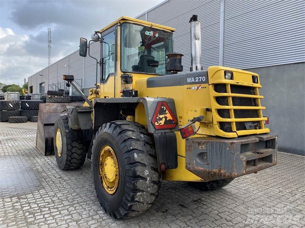 Komatsu WA270-3 Pás carregadoras de rodas