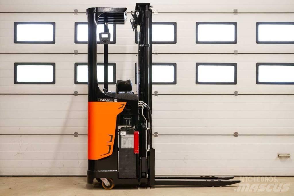 Rocla SST 16 AC Self propelled stackers