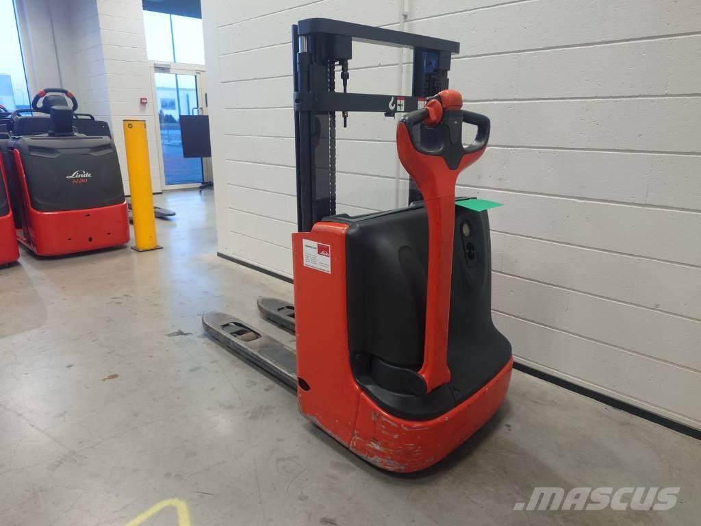 Linde L12/1172 Empilhador para operador externo