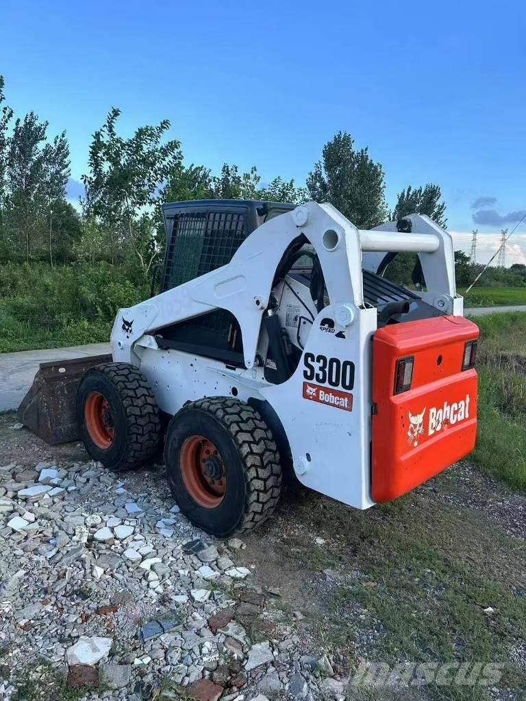 Bobcat S 300 Carregadoras de direcção deslizante