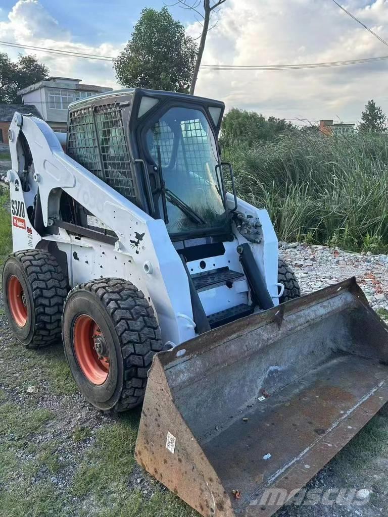 Bobcat S 300 Carregadoras de direcção deslizante