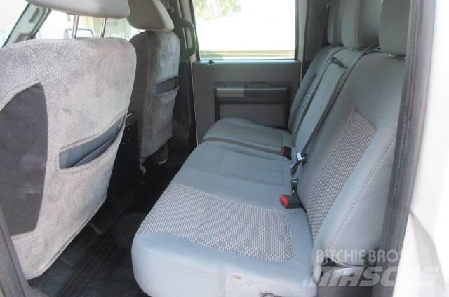 Ford F 550 Camiões estrado/caixa aberta