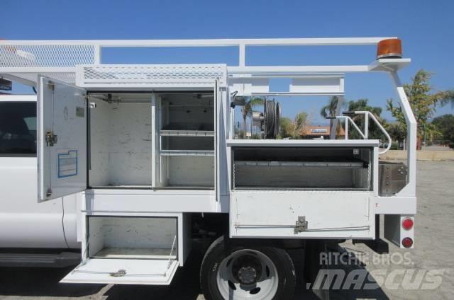 Ford F 550 Camiões estrado/caixa aberta