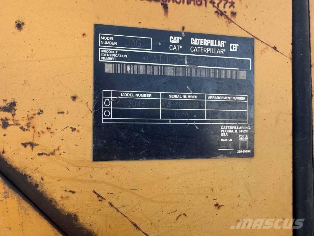 CAT D 3 G Dozers - Tratores rastos