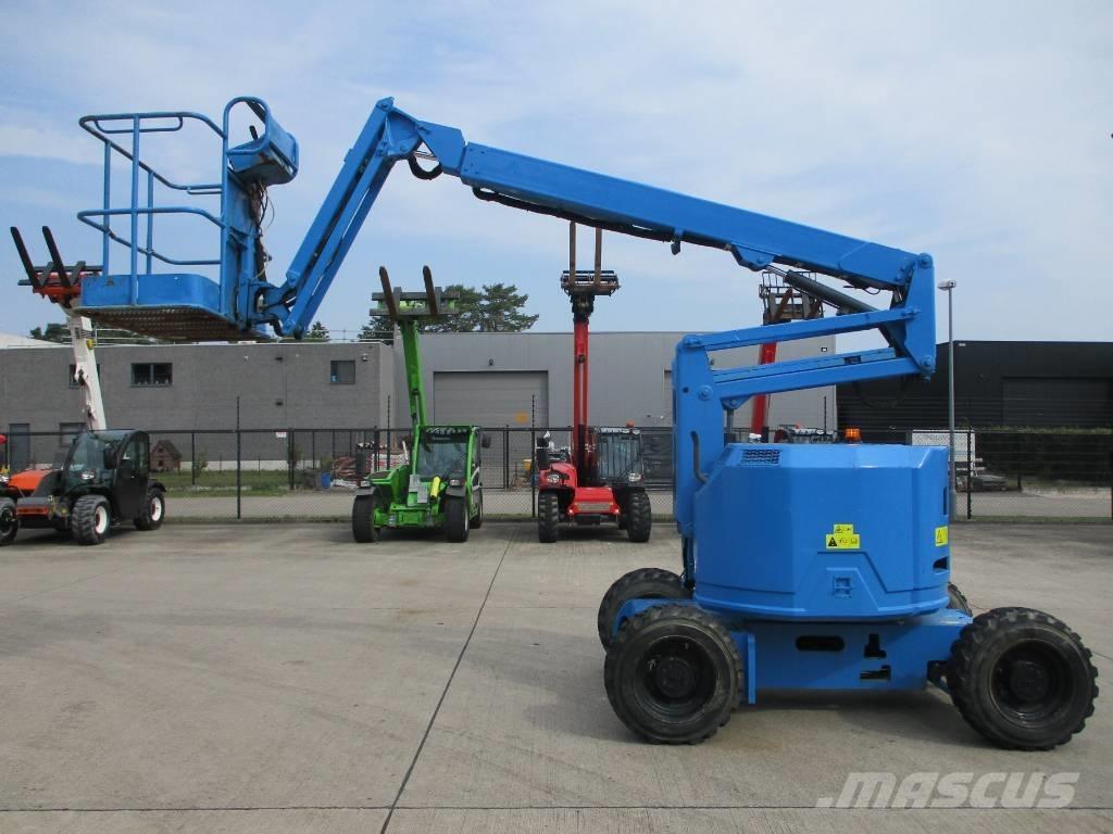 Genie Z34/22 (436) Plataformas de braço compactas auto-propulsão