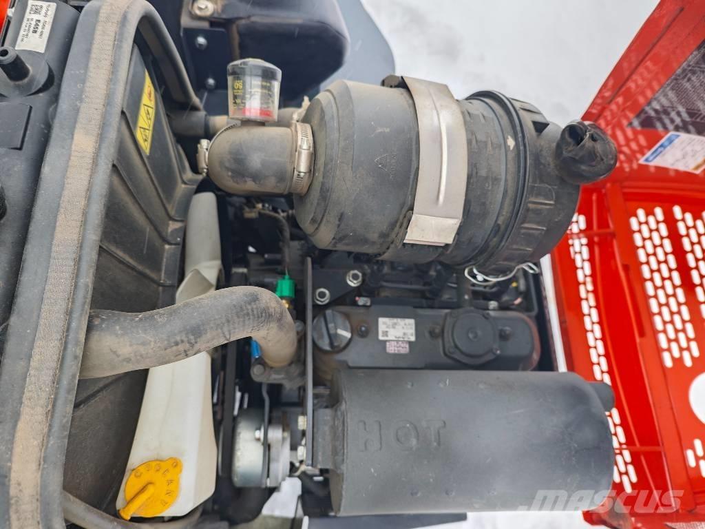 Kubota ZD 1211R Corta-Relvas Riders