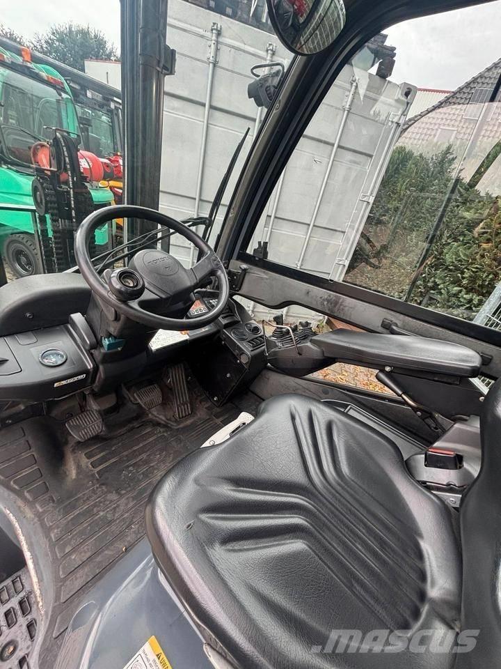 Toyota 8 FGKF 20 Empilhadores a gás