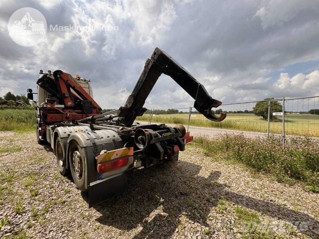Scania R 420 LB Camiões grua