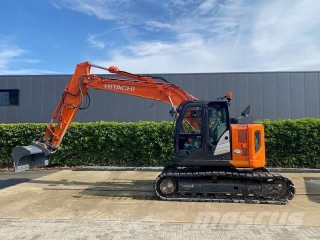 Hitachi ZX 135 US-6 Escavadoras de rastos